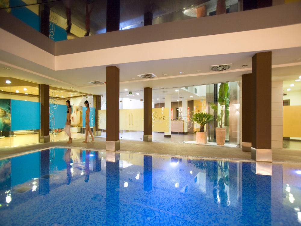 Bungalows Imperial Park Калпе Екстериор снимка