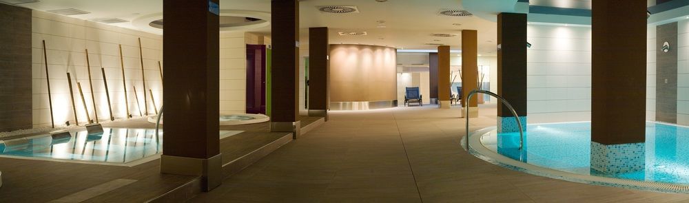 Bungalows Imperial Park Калпе Екстериор снимка